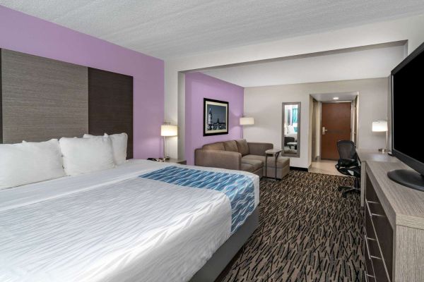 La Quinta Inns and Suites Clarksville